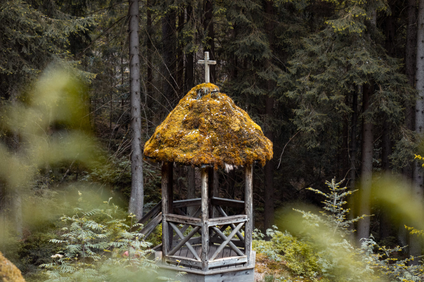 Familie im Felsenlabyrinth Luisenburg im Fichtelgebirge - Familienabenteuer im Naturpark Steinwald
